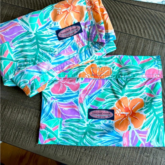 Vineyard Vines Swim Trunks - Picture 4 of 5